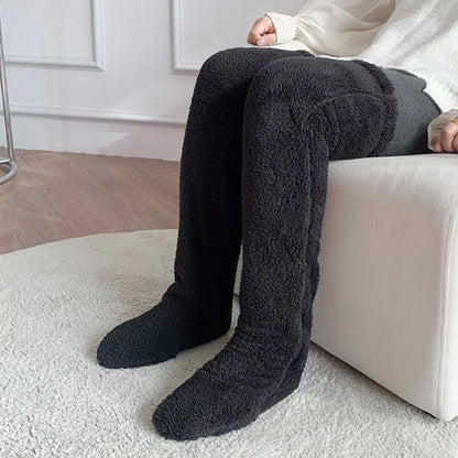 Calcetines de peluche, calor hasta la rodilla