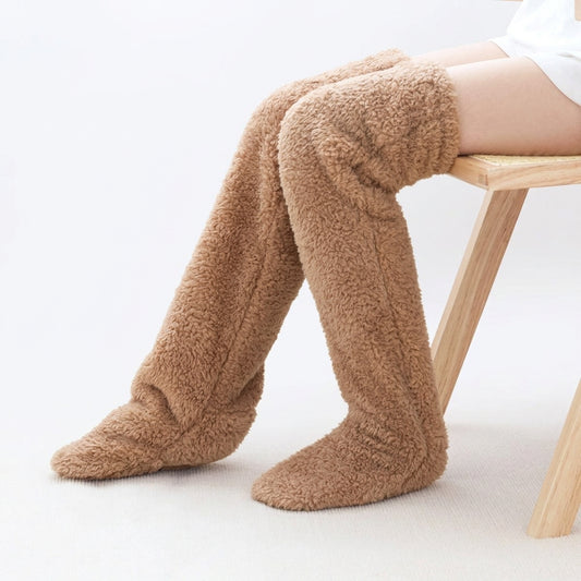 Calcetines de peluche, calor hasta la rodilla