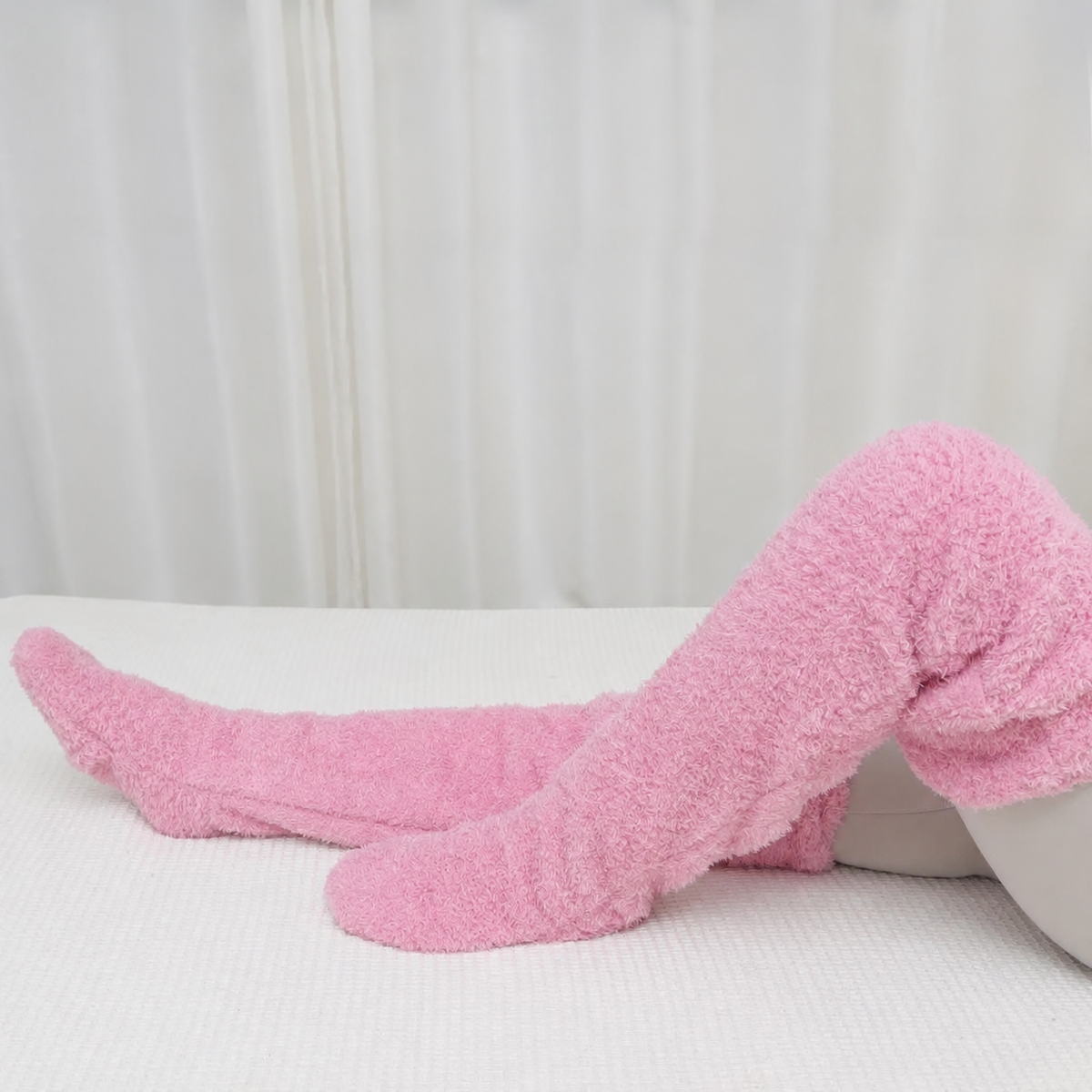 Calcetines de peluche, calor hasta la rodilla